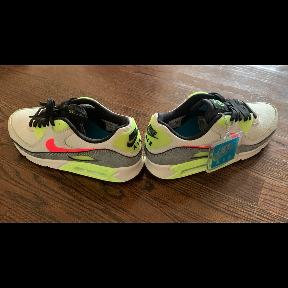 Nike Air Maxes - Picture 4 of 6